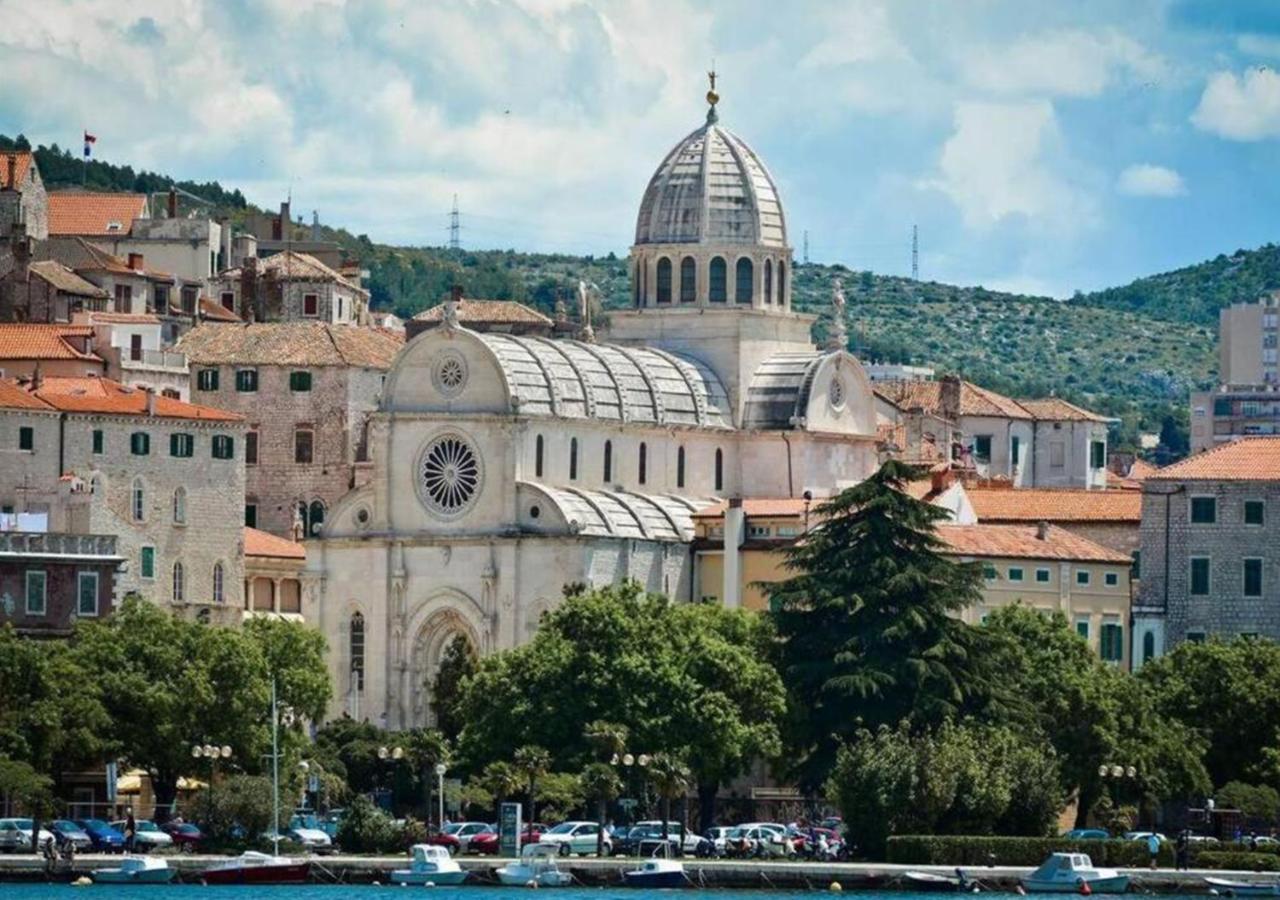 Luxury Beach Apartment W Sunset Sea Views Sibenik Ngoại thất bức ảnh